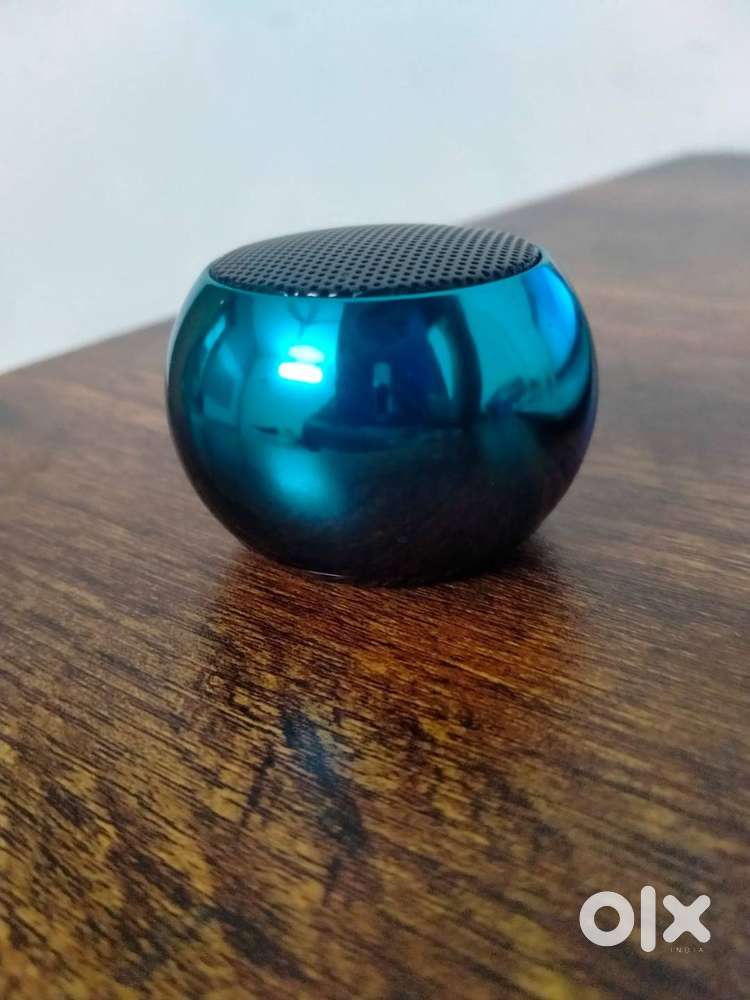 Jbl Mini Boost 4 speaker. Amazing sound quality.