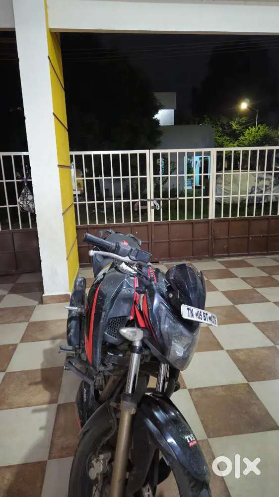 Apache rtr 200 4v race edition 2.0