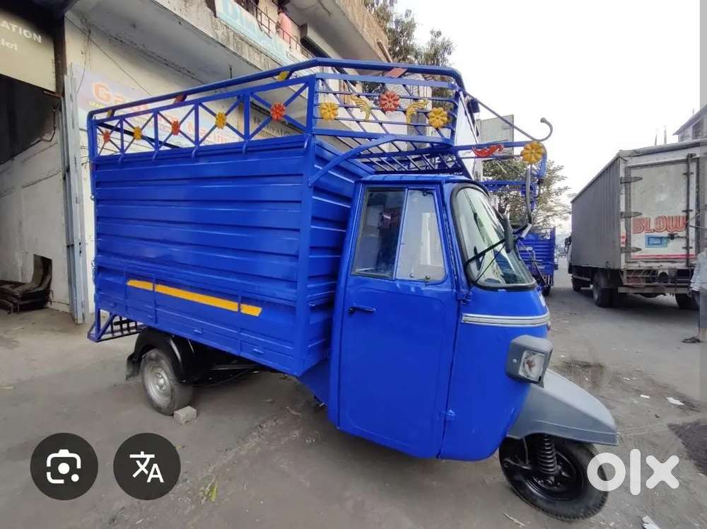 3 wheeler tempo driver