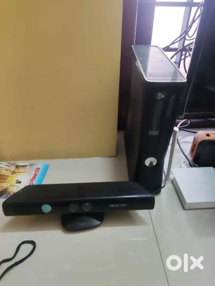 Xbox 360 with kinet game cd