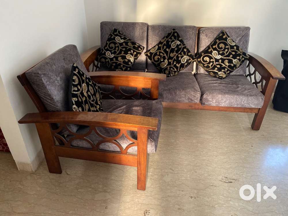Evok five seater sofa and with center table Faridabad