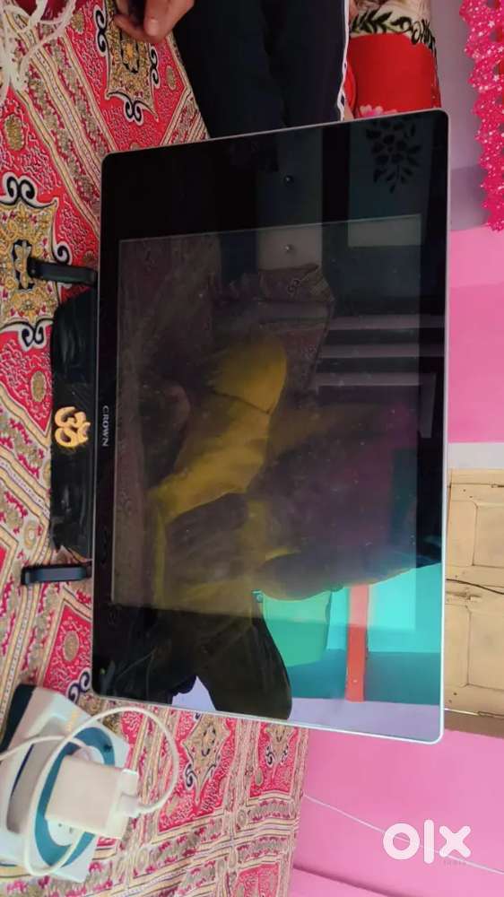 Smart tv crown