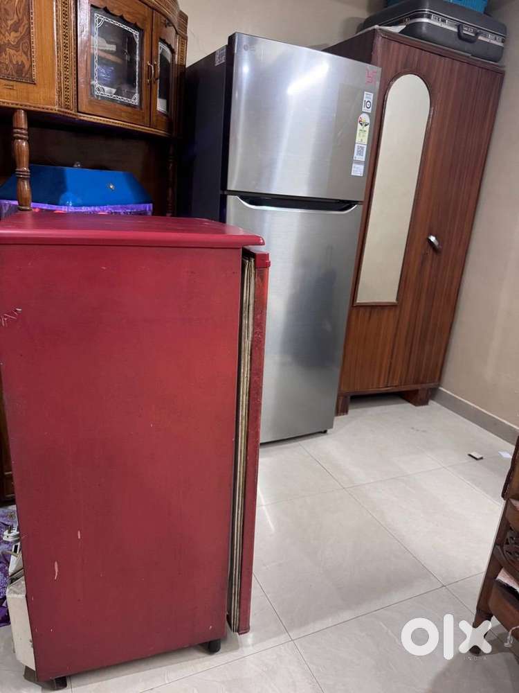 BPL refrigerator 195 Liter is in working condition With Mixer