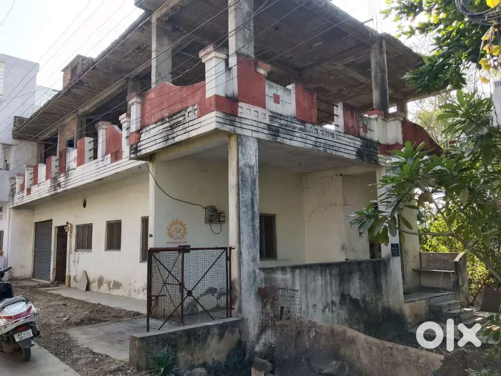 CORNER HOUSE FOR SALE IN PRIME SOCIETY