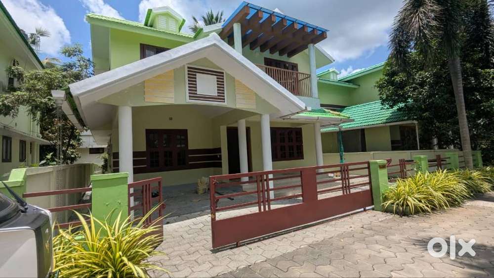 3 bhk two storey House-1800 sqft for sale- in Thirur center, Thrissur