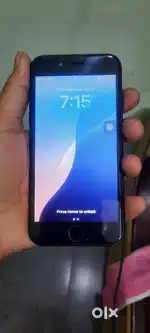 Iphone se 2  64gb storage black color