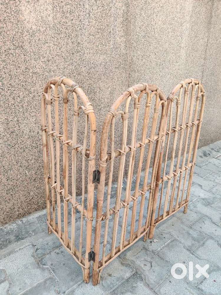 Cane partition position for newborn baby photography mudda furniture