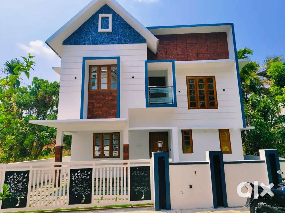 Kakkanad kangarapadi 3 bhk new house for sale 4 cent 2 car parking