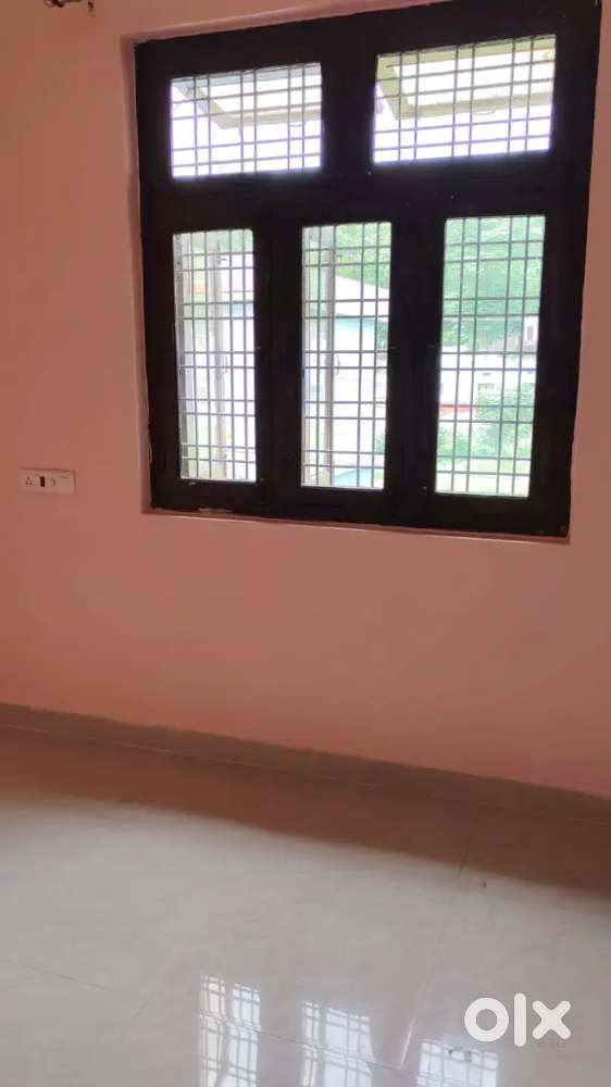 बिठौरिया नंबर दो में सिंगल रूम सेट और 2 रूम सेट उपलब्ध है