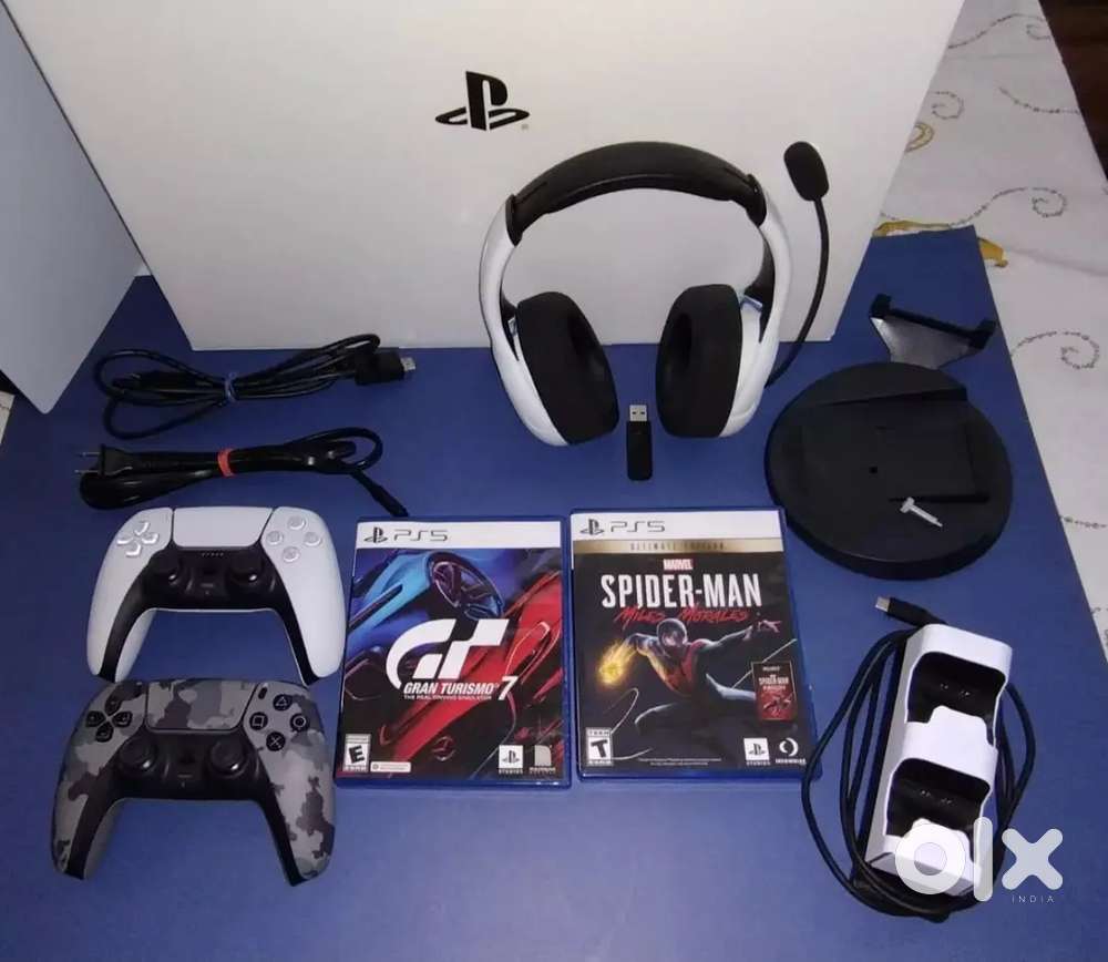 Sony PlayStation 5 Disc Bundle 825gb-1 TB Internal SSD-Controller