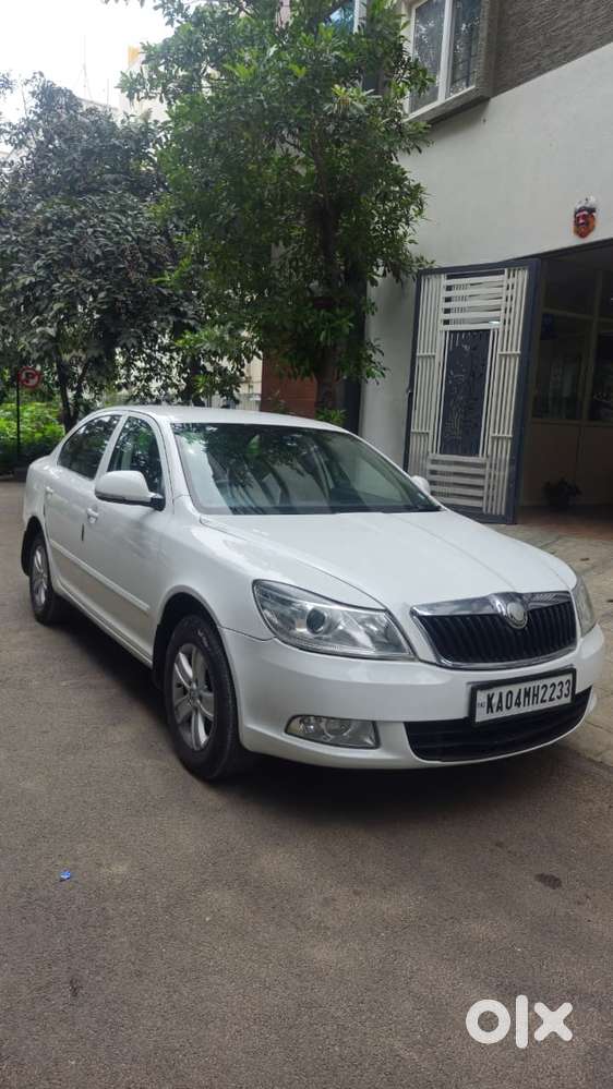 Skoda Laura 1.9 TDI MT Ambiente, 2010, Diesel