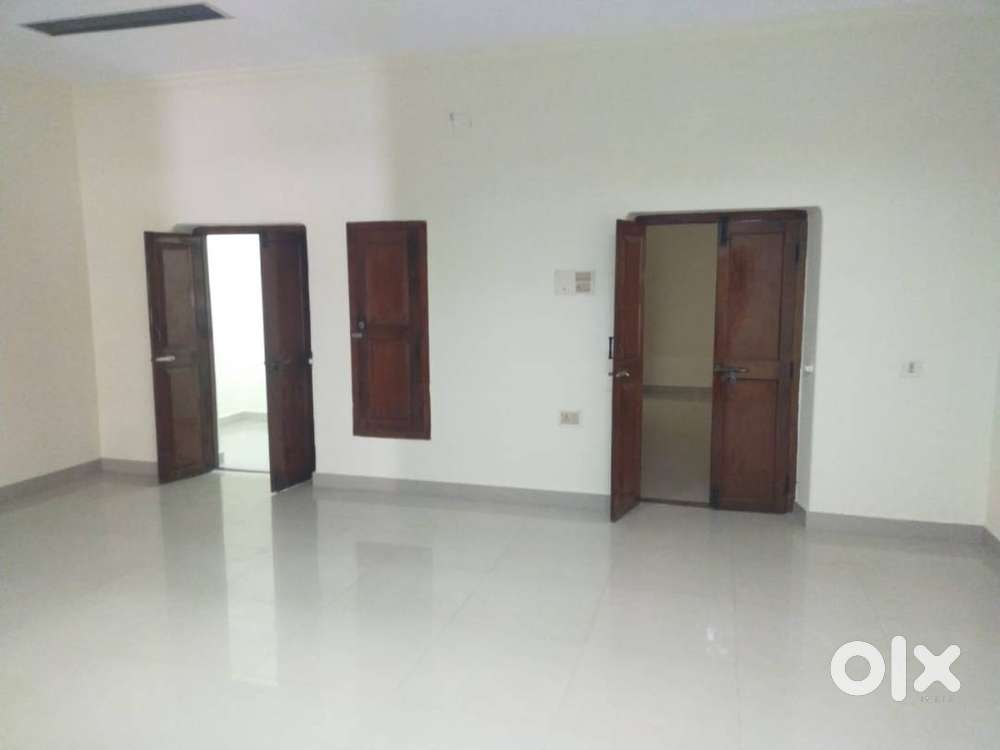 2300sqft Office  space  Available in Saibaba Colony