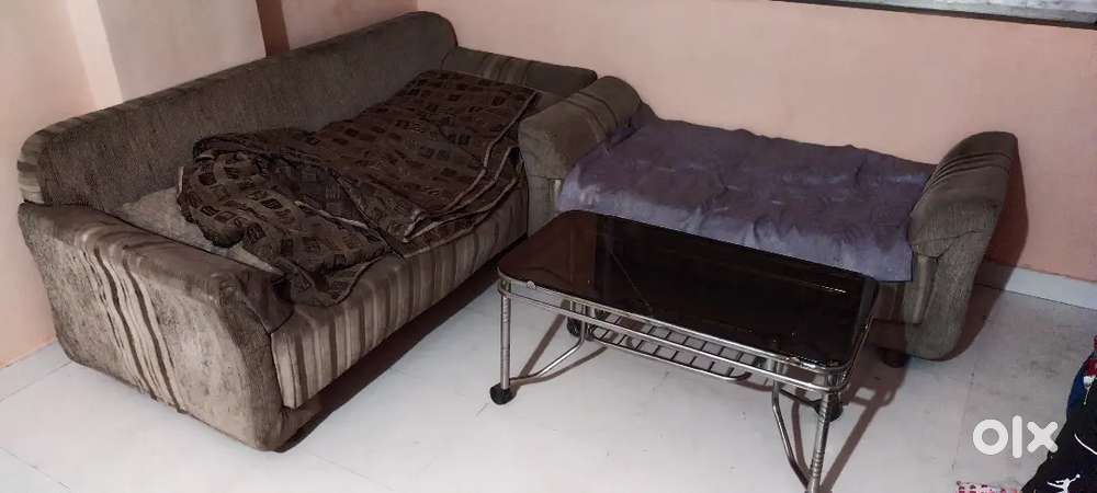 Want to sell sofa set on urgent basis.