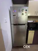 Samsung double door Regrigerator 253 litres.