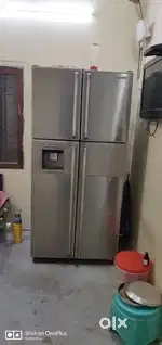 Side by side 4 door 500 litre fridge good condition best cooling.