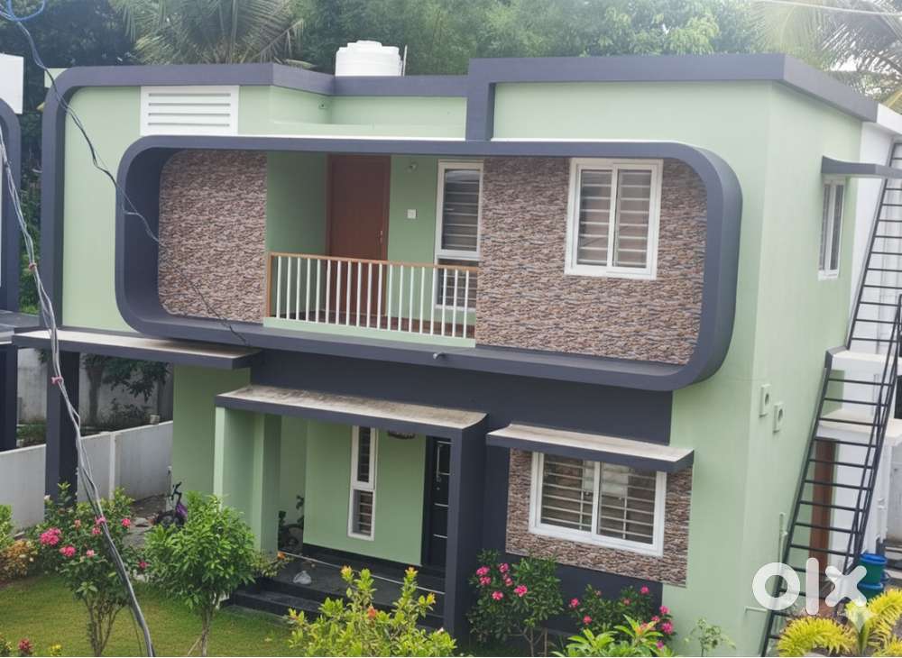 HIGHWAY Near By - 10 cent House for sale In Ottapalam Town