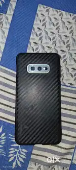 Iphone  11 k sath exchange bhi kar sakte h