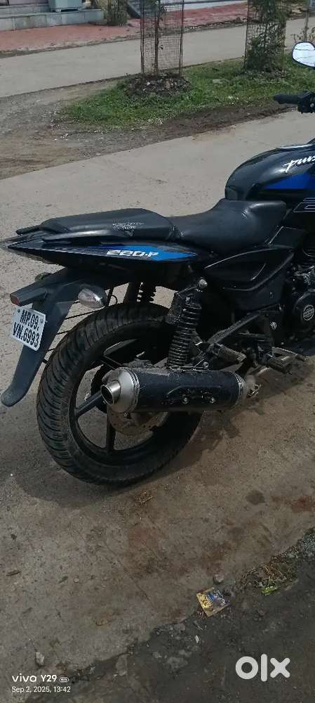 Pulsar 220 bike