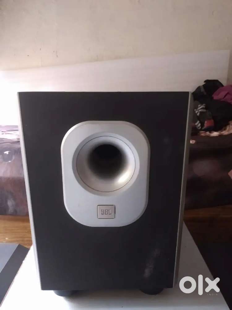 JBL Active Subwoofer SUB 140/230 with 10 Inch Woofer