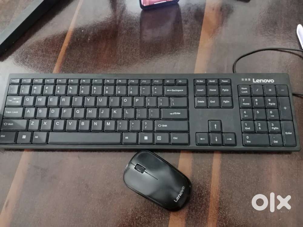 Bluetooth Keyboard and mouse Lenovo company ka hai