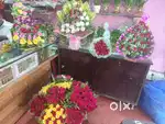 Assistant wanted for bouquets making