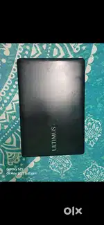 Ultimus Laptop