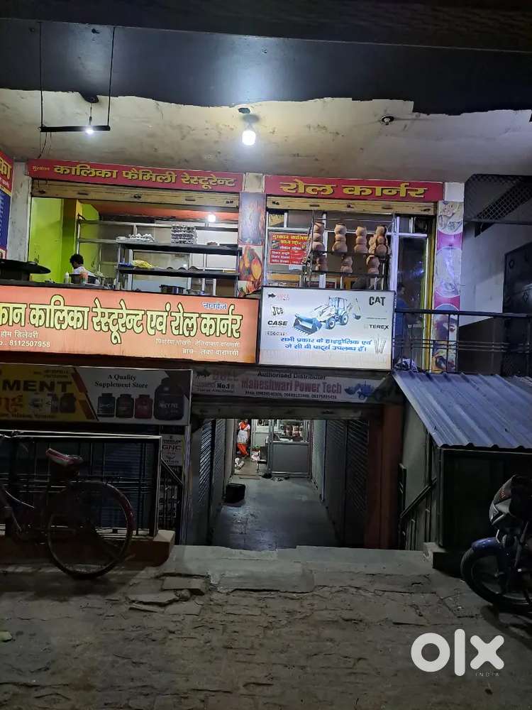 On road ground floor semi furnished shop