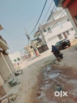 Plot for sell shani enclave near bikaner sweets maruti kunj Main gate