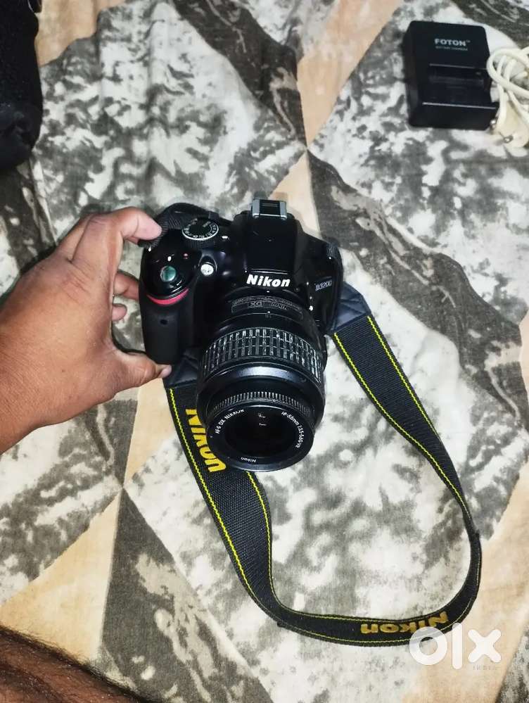 Nikon D3200 DSLR with 18-55mm Lens and Bag