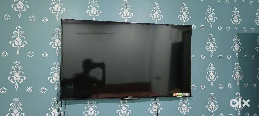 Sony Bravia 48” LED TV – Excellent Condition, Great Deal!