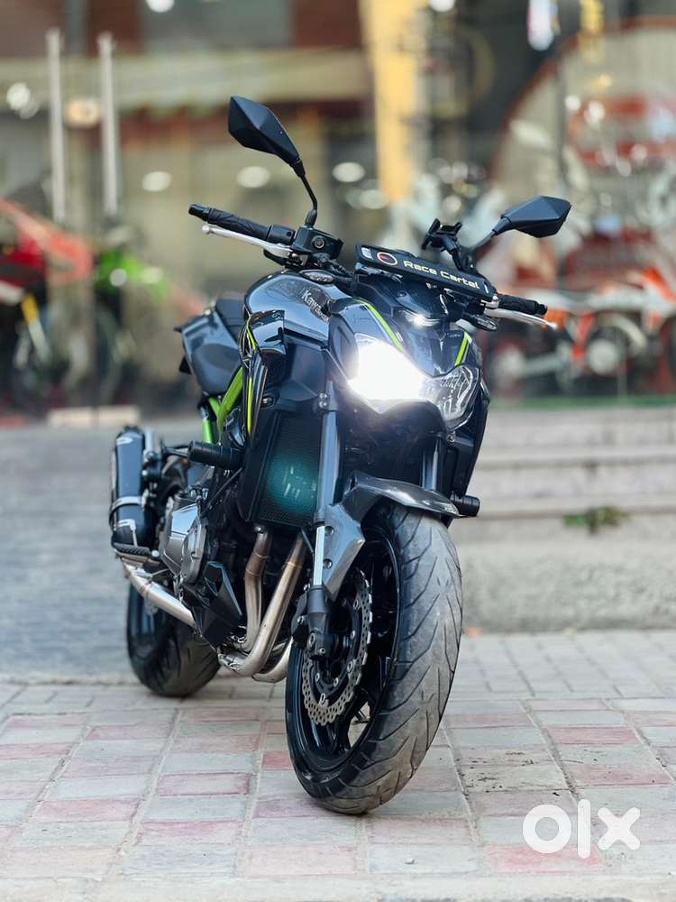 KAWASAKI Z900