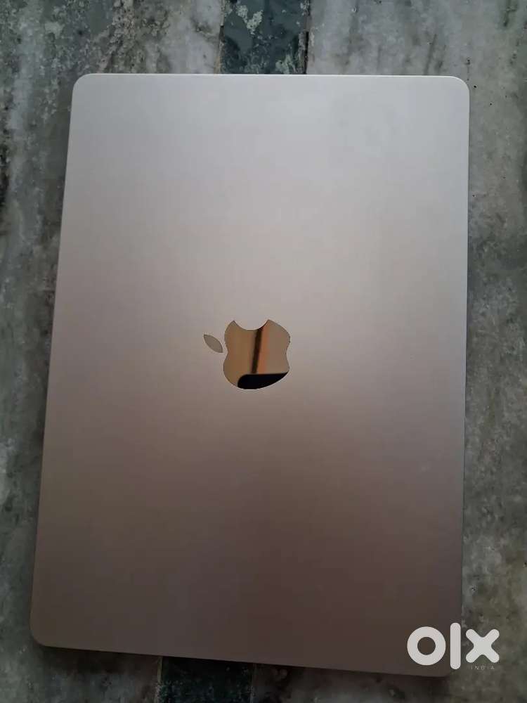 MACBOOK PRO M2