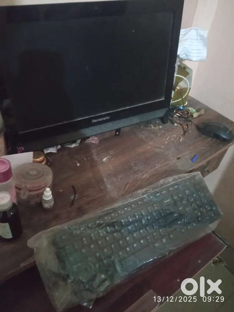 Lenovo Ideacentre Pentium Quad Core (4 GB DDR3/1 TB/Windows 10 Home