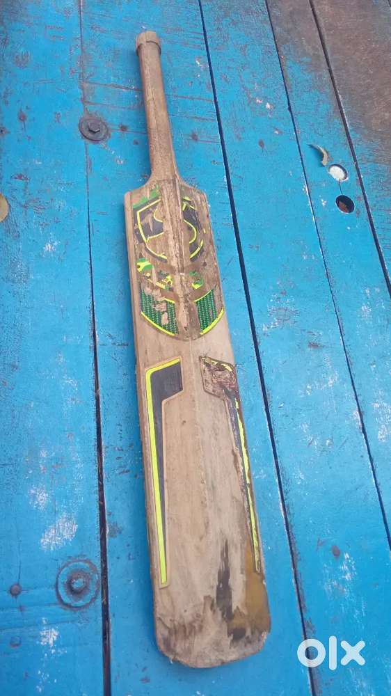 Bat, hard tennis bat