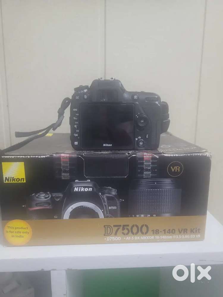 Nikon d 7500