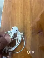 Iphone lightning cable headphones