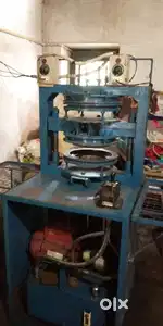 Paper plate machine with double dia
