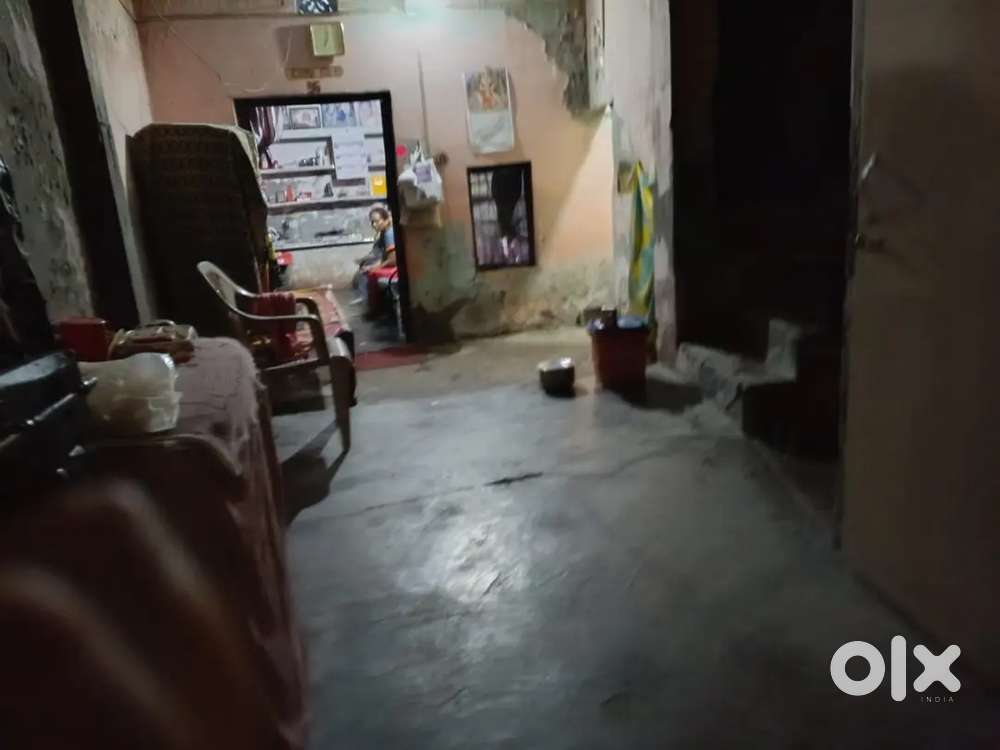 Ye makan hme sell Krna hai or faltu ke sms kr ke time waste na kre