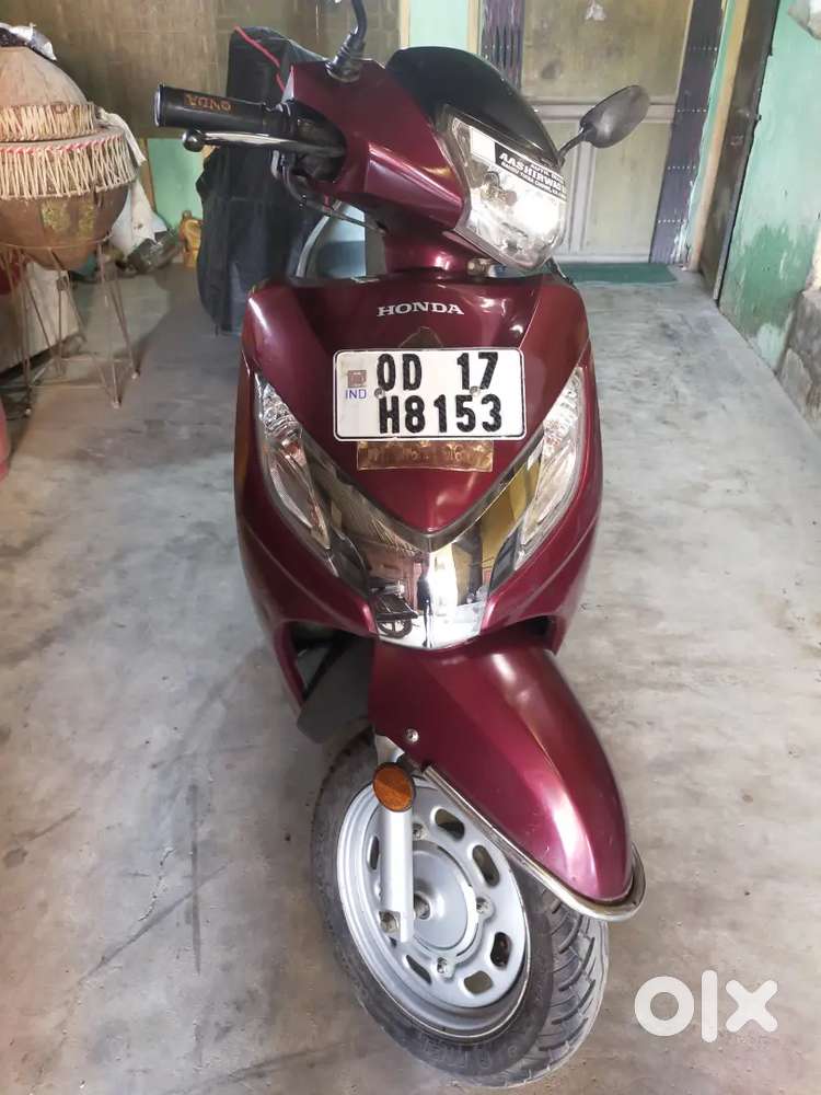 Well maintained,mint condition scooty
