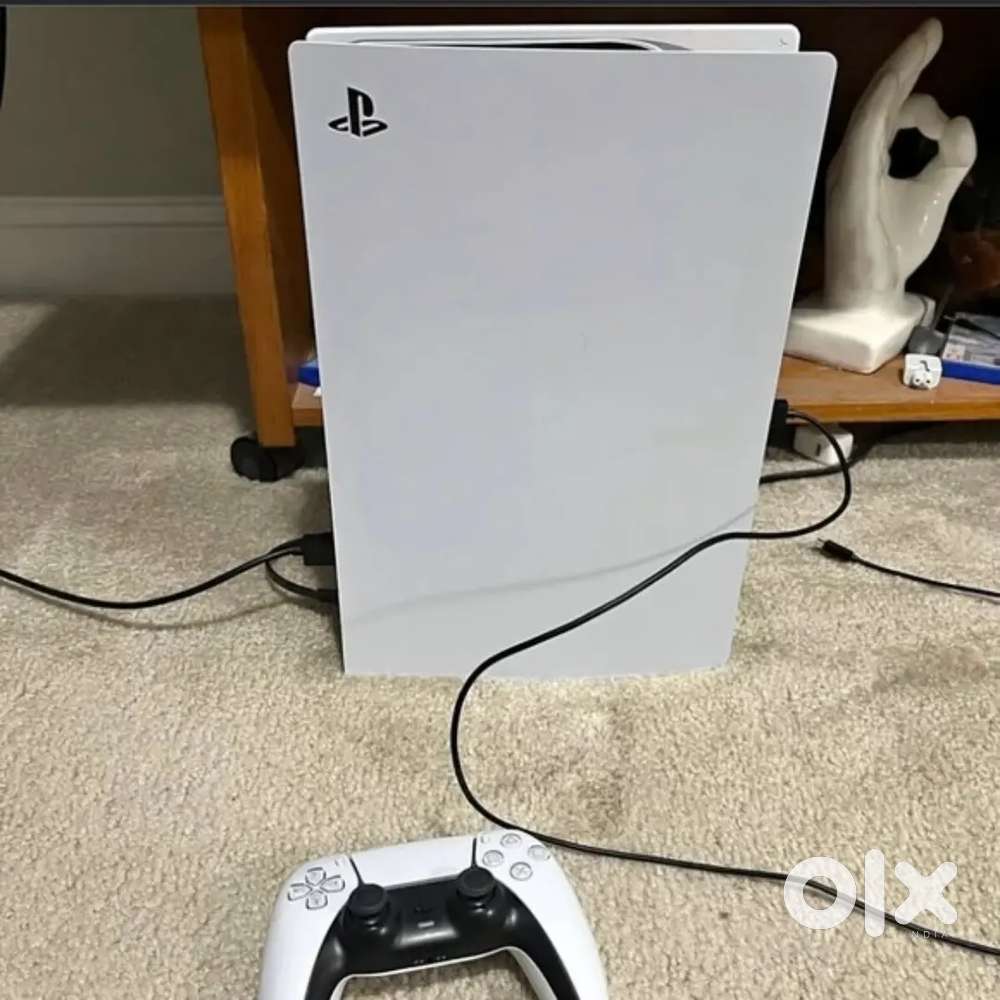 Sony PlayStation 5 Disc Edition PS5 825GB White Console (2.30 FW)