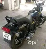 Bajaj Avenger 150 street
