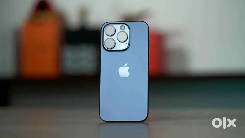 iphone 15 pro 128 gb . full box 91bh. neat and clean phone