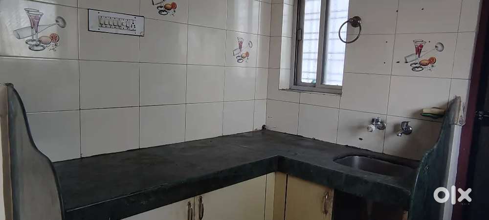 2bhk flat 2nd floor manewada besa road 12,000rs