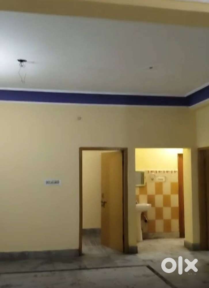 Well-Connected 2BHK with Spacious Drawing Room&Parking in Patia