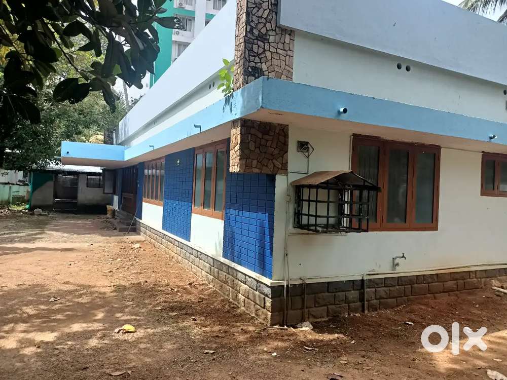 4 bhk house for rent at Muttada