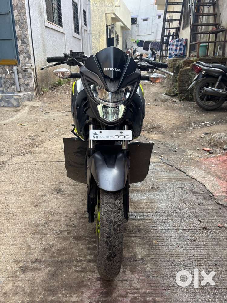 Well Condion, Mat Axis Green Metal Colour,