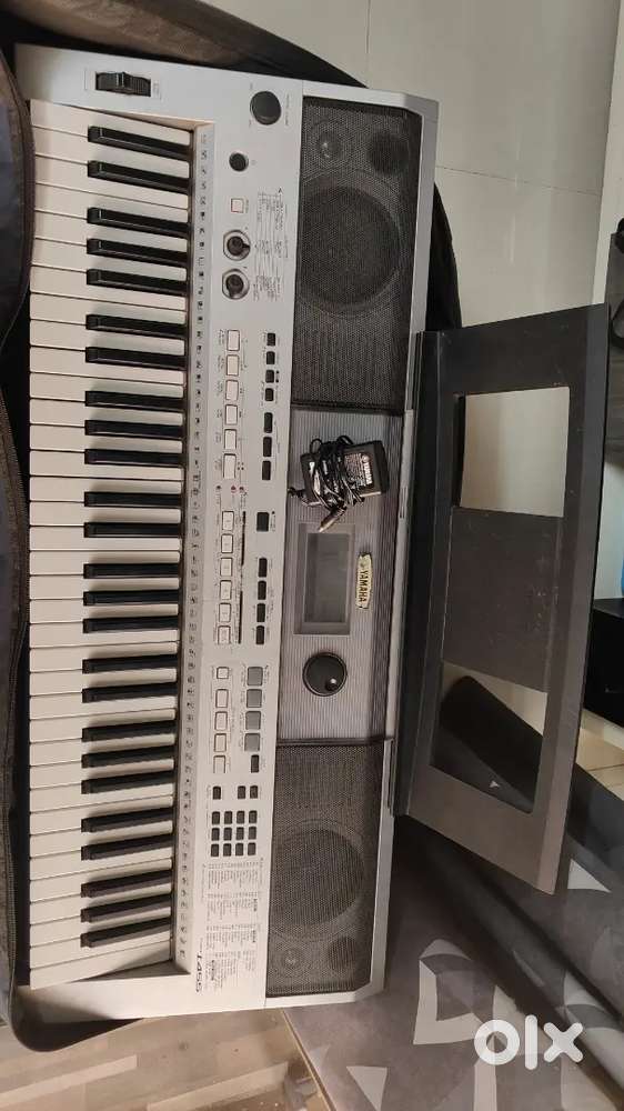 Yamaha I455 Keyboard