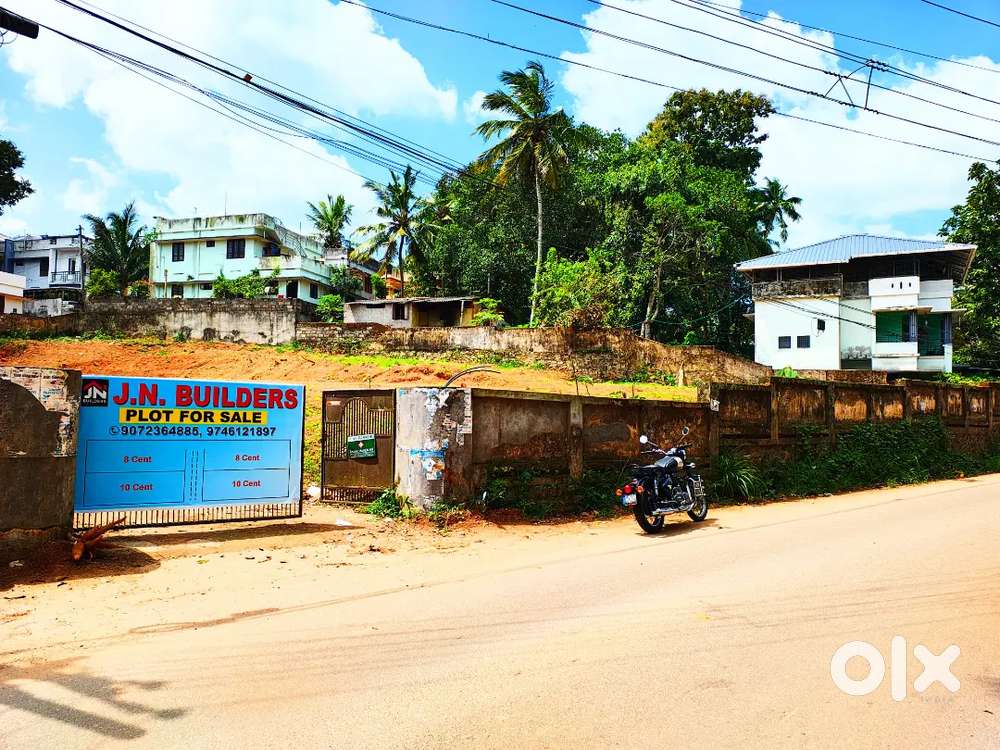 MAIN ROAD TRIVANDRUM THACHOTTUKAVU