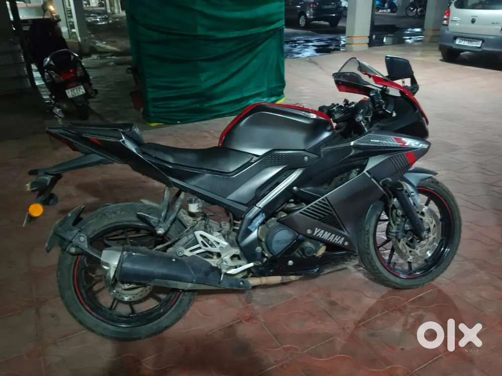 YAMAHA R15 V3 , BS4 ENGINE