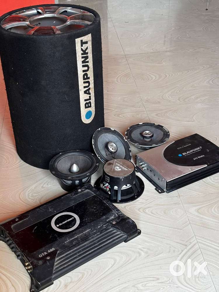 BLAUPUNKT Original Car Subwoofer and Amplifier with Sony Media Player